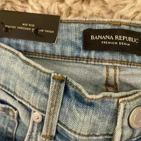 Women’s Straight Leg Girlfriend Crop Jeans NEW size 27 - Picture 2 of 8